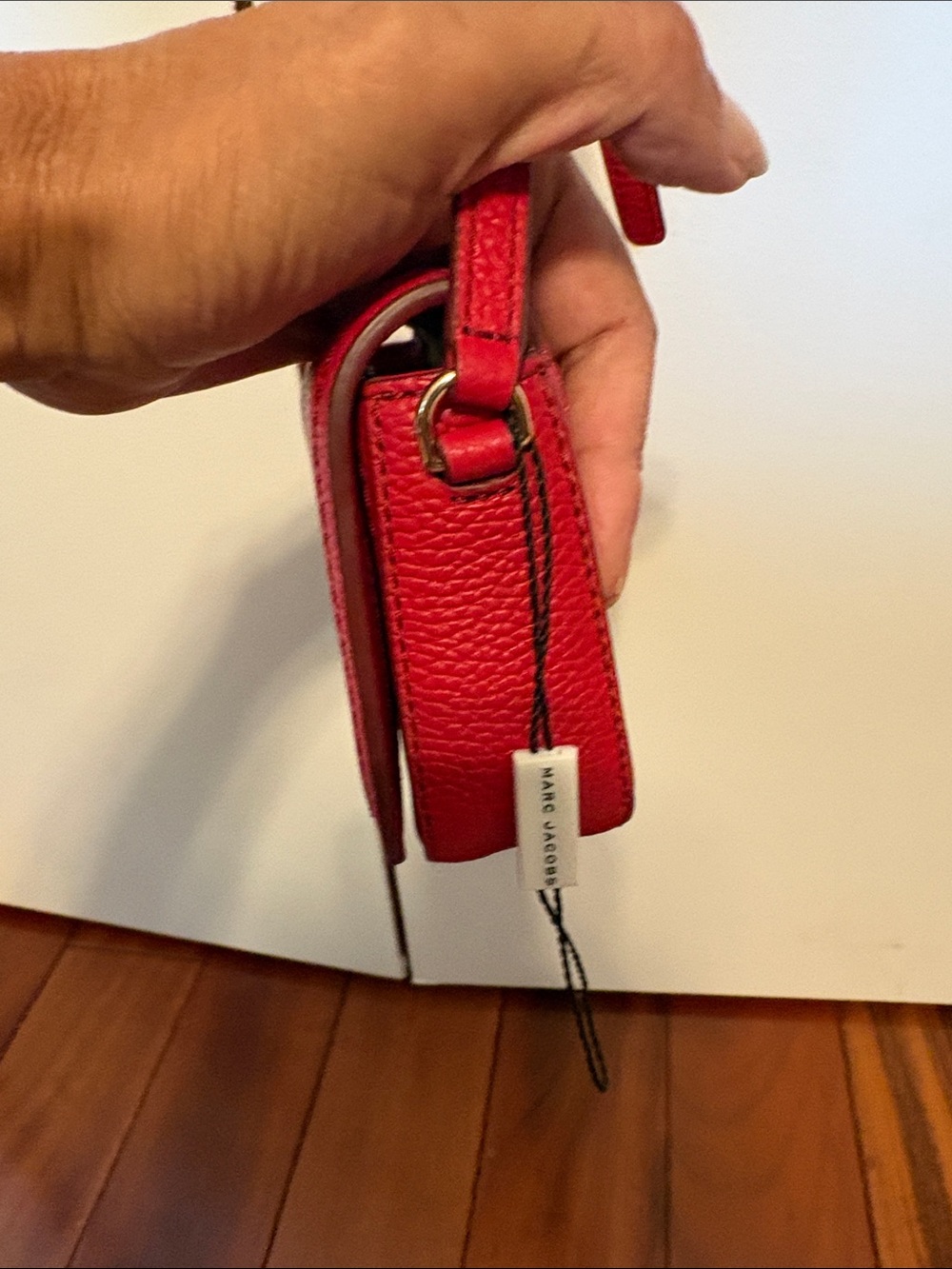 Marc Jacobs Red Pebbled Leather Mini Crossbody with Gold Logo - Picture 5 of 9